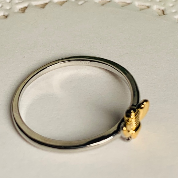 Captivating Delicate Honey Bee Ring, 18K GP - Picture 4 of 7